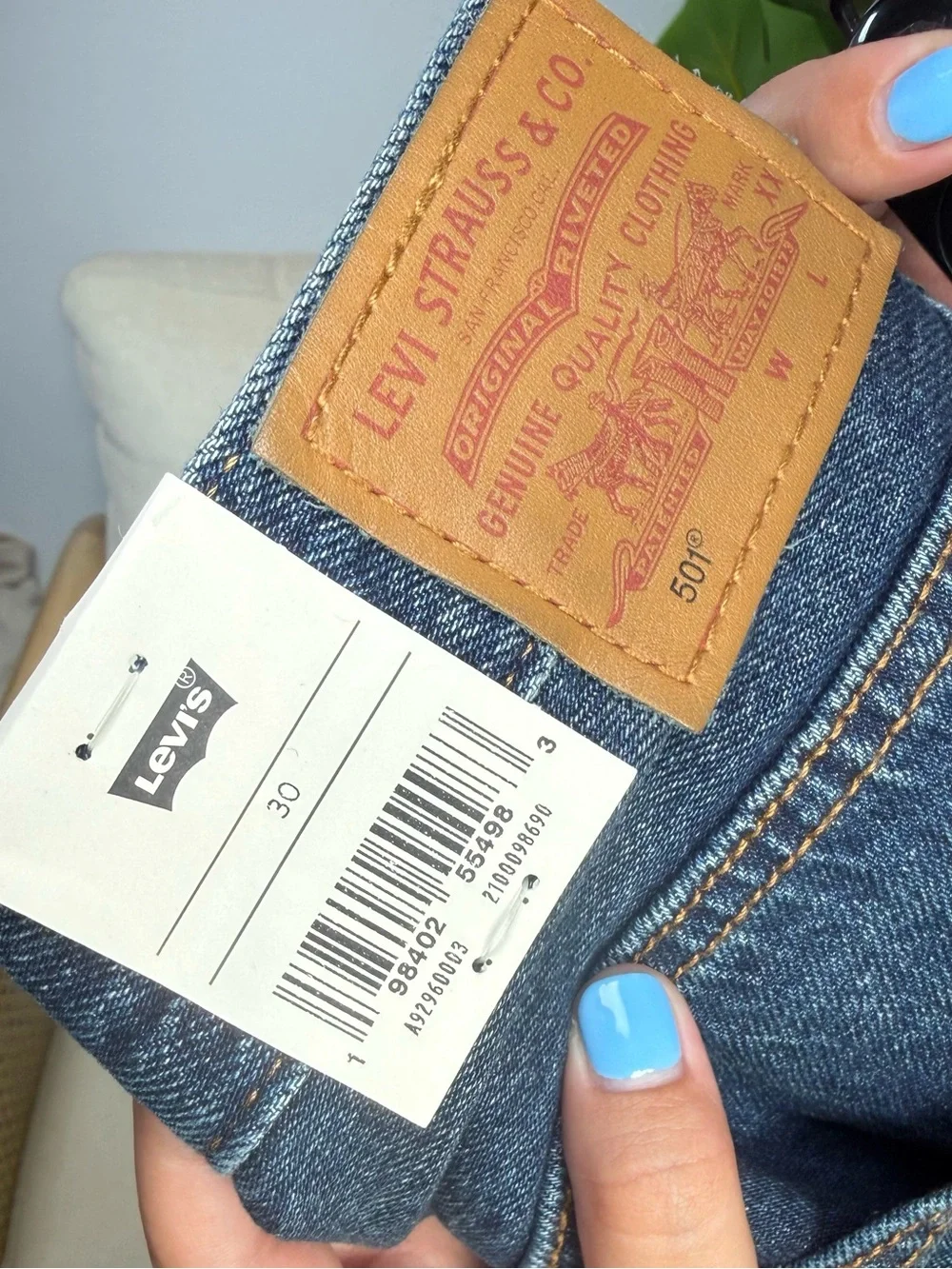 NWT Levi's 501 Mid Thigh Shorts Size 30